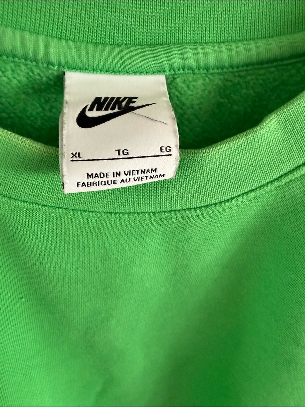 Nike Bright Green Men's Crewneck Sweatshirt - Picture 2 of 2